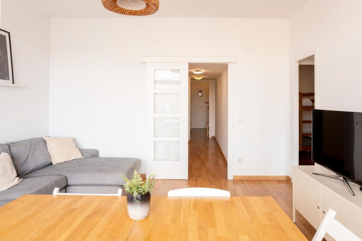 Bright 4bd With Terrace Near Arc De Triomf Barcellona