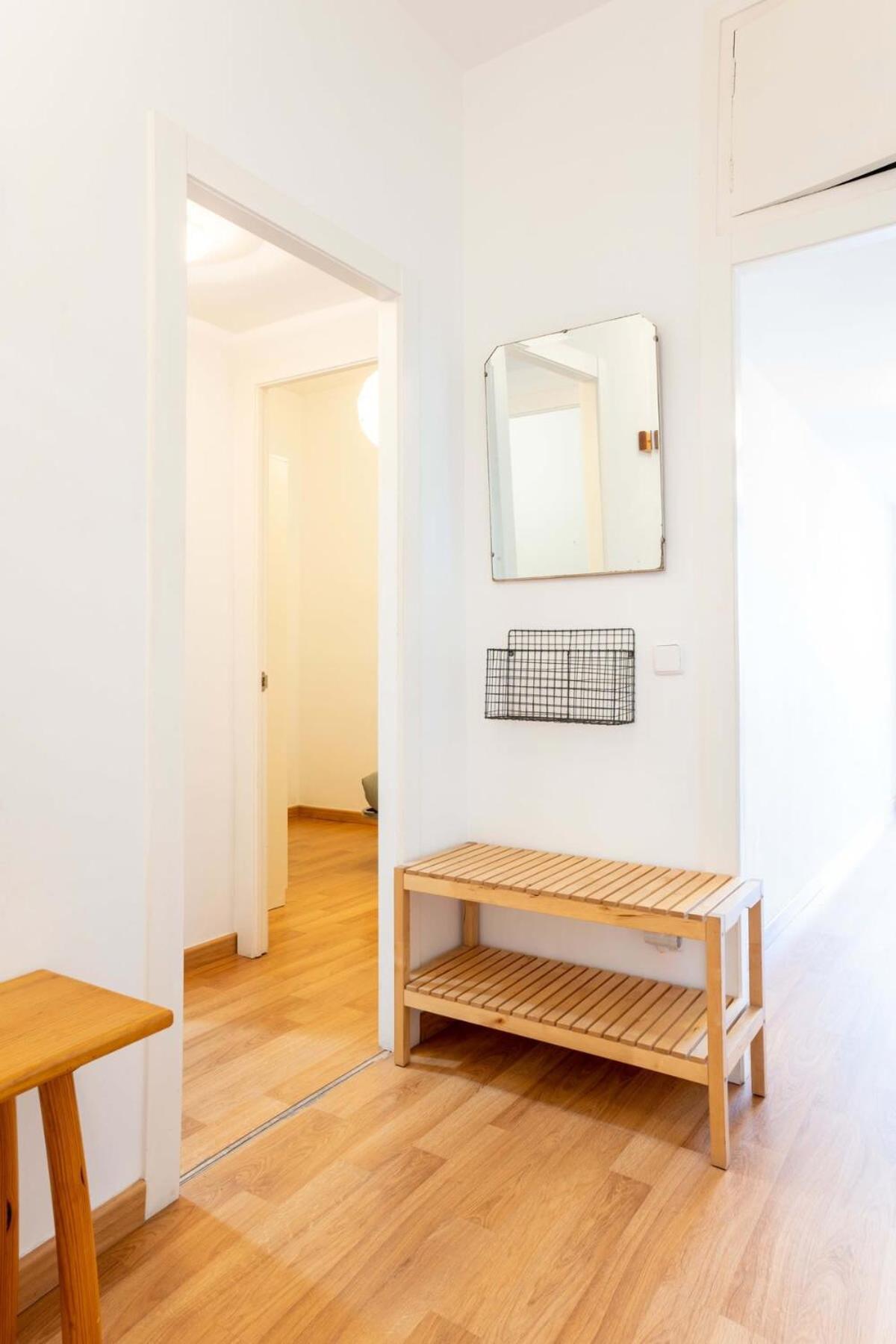 Bright 4bd With Terrace Near Arc De Triomf Appartamento *